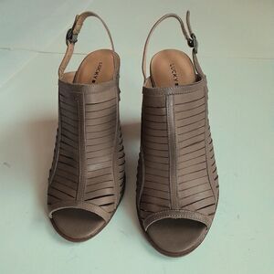Lucky Brand Lialor Tan Leather Sandals Peep Toe Chunky Heels Women's Size 10M